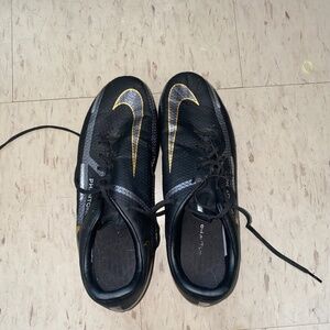 Nike Soccer Cleats (Phantom Black Metallic Gold)
